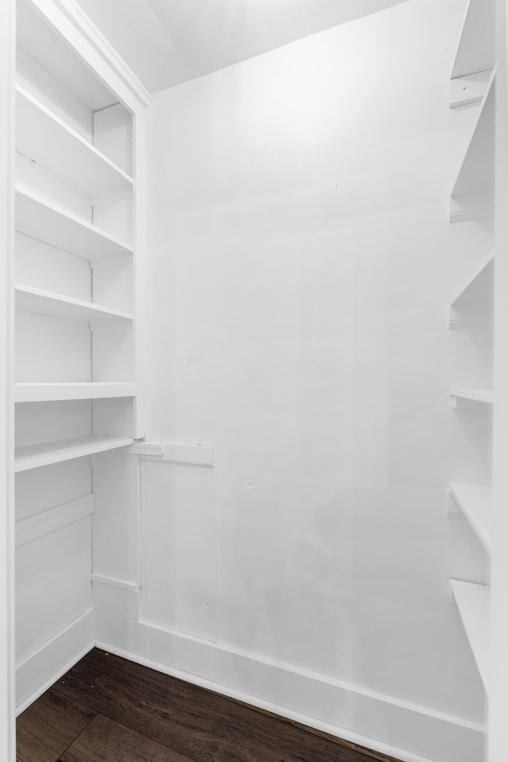 Building Photo - 966 Beaconsfield Ave