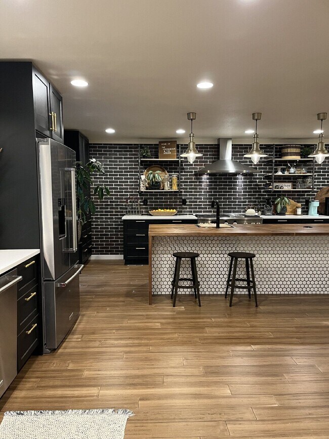 Building Photo - 10739 E Crestridge Cir