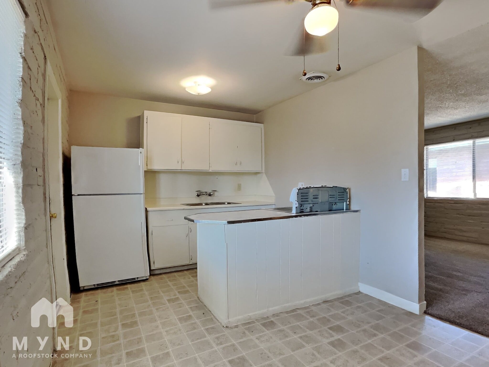 Building Photo - 912 S Dorsey Ln