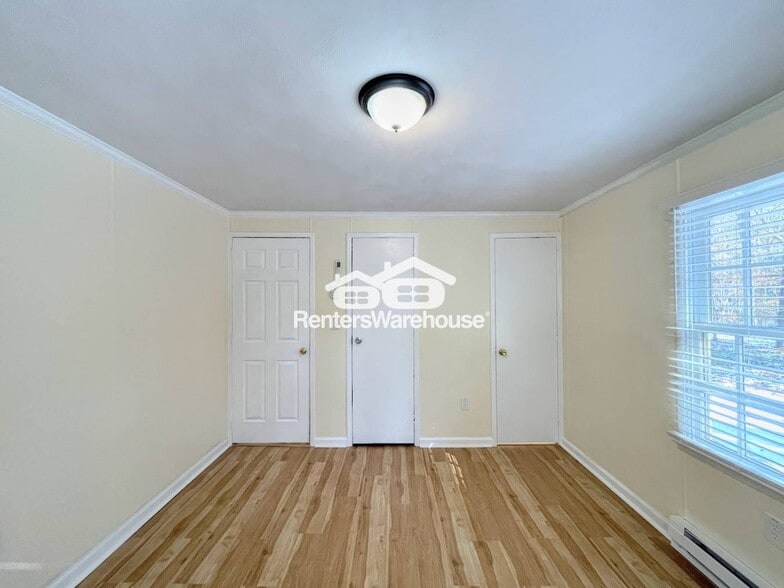 Building Photo - 8064 Crittenden Rd