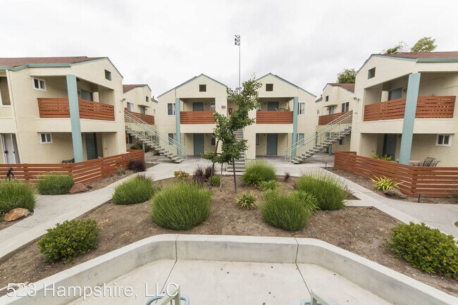 Building Photo - 570 Hampshire Ave