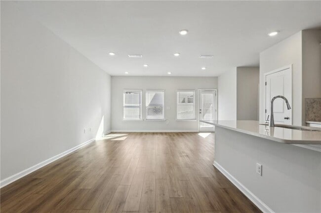 Building Photo - 2580 Congaree Pk