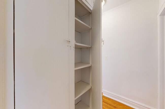 Floorplan - 1101 E. Hyde Park Boulevard
