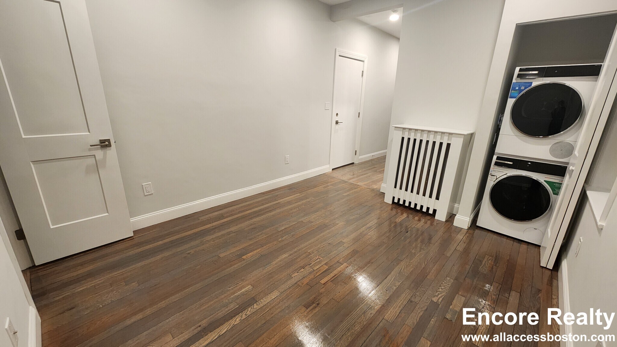 Building Photo - 111 Park Dr