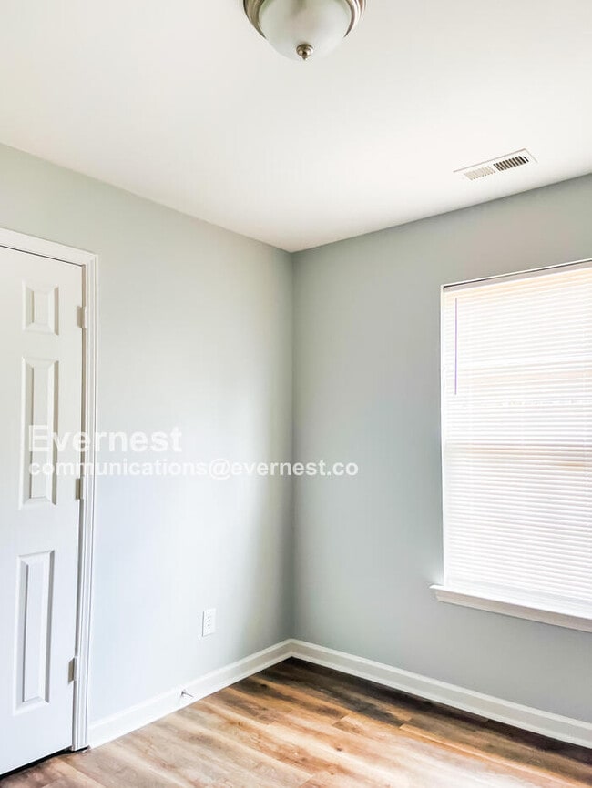 Building Photo - 5731 Laborde Ave