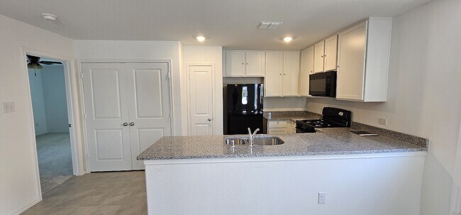 Building Photo - 9216 Grackle Pl