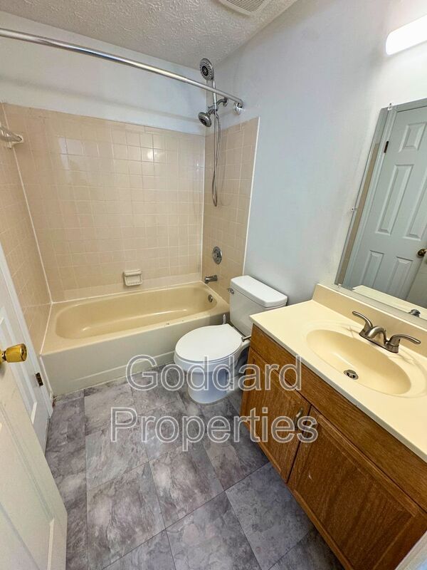 Building Photo - 1353 E Spring Meadow Ct
