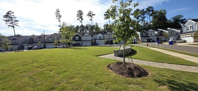 Building Photo - 119 Gamay Dr