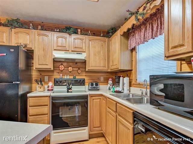 Building Photo - 1623 Raccoon Den Way