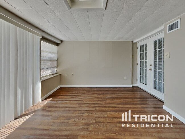 Building Photo - 11404 Larkwood Way