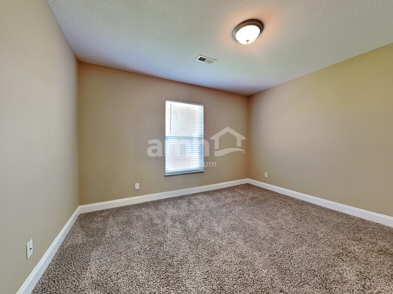 Building Photo - 119 Rouen Ct