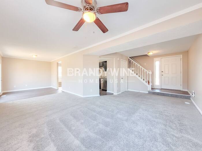 Building Photo - 605 Woods Crossing Ln