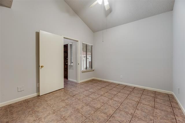 Building Photo - 511 Ranch Trail