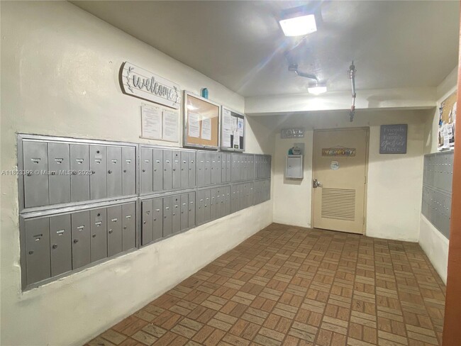 Building Photo - 8730 SW 133rd Avenue Rd