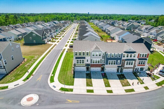 Building Photo - 2245 Kettle Falls Station