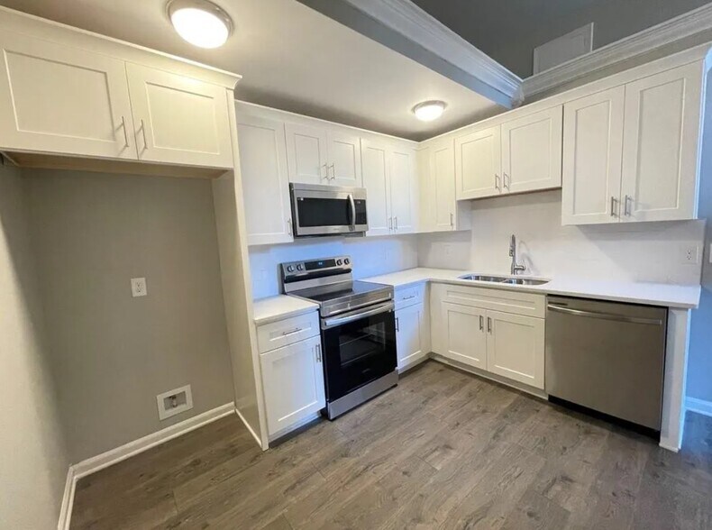 Building Photo - 1775 Peachtree Rd