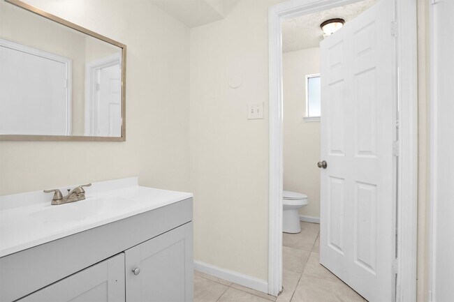 Building Photo - 2126 Millhouse Rd