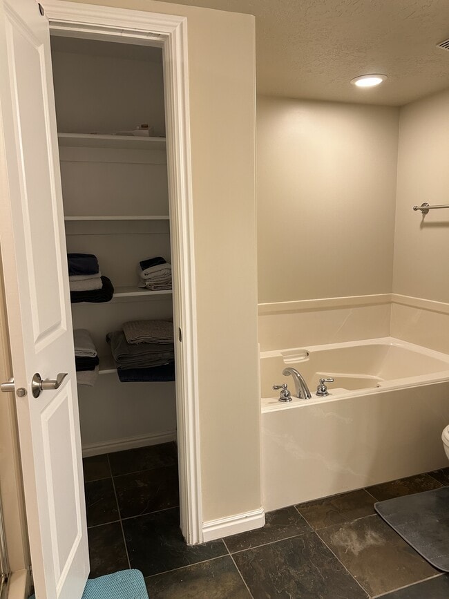 Building Photo - 5 S 500 W