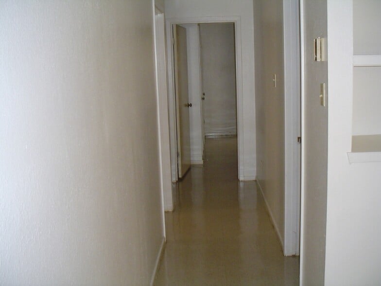 Building Photo - 9645 Mallard Loop