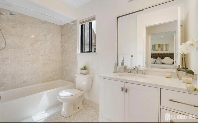 Building Photo - 31 Gate House Ln