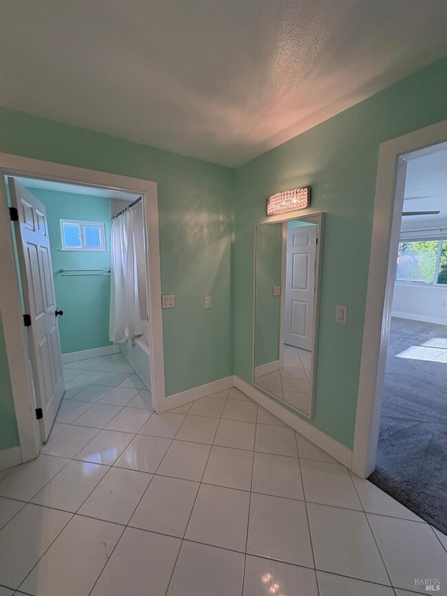 Building Photo - 5705 Davis Cir