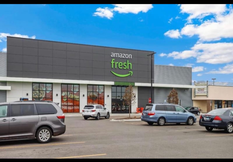 Building Photo - 3850 N Newcastle Ave