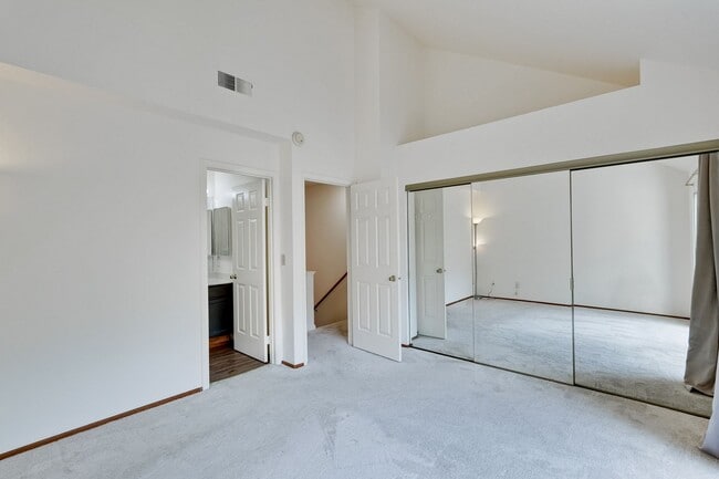 Building Photo - Hidden Silicon Valley Oasis! 2BR/2.5BA Townhome with TWO Private Patios, 2 Dedicated Parking Spac...