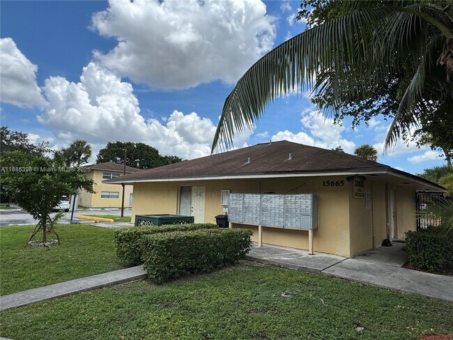 Building Photo - 15699 SW 73rd Cir Terrace
