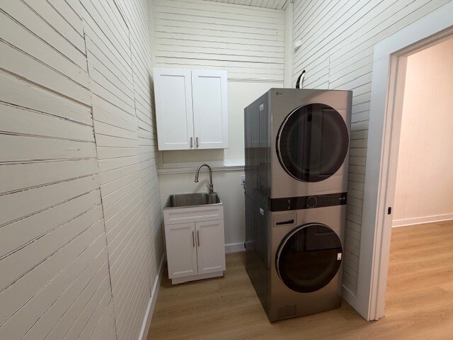 Building Photo - 473 Amity Rd