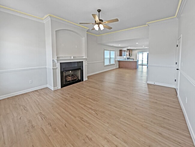 Building Photo - ALMOST NEW HOME IN SPARTANBURG READY FOR A RENTER!