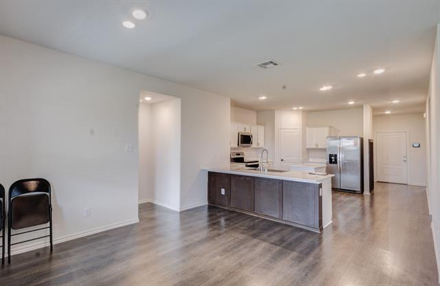 Building Photo - 2940 Lawson Dr