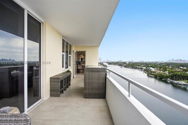Building Photo - 5600 Collins Ave