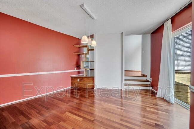 Building Photo - 18 Berrywood Dr