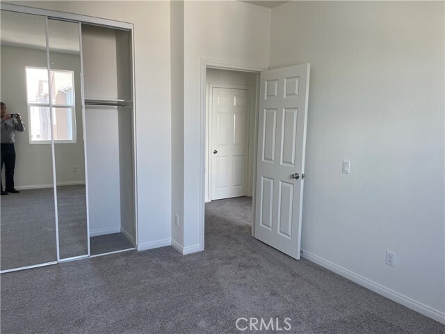 Building Photo - 913 E 2nd St