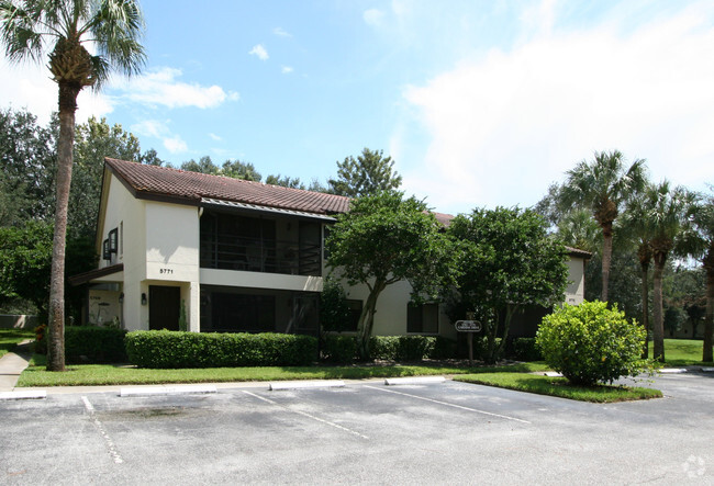 Building Photo - The Gardens at Palm Aire