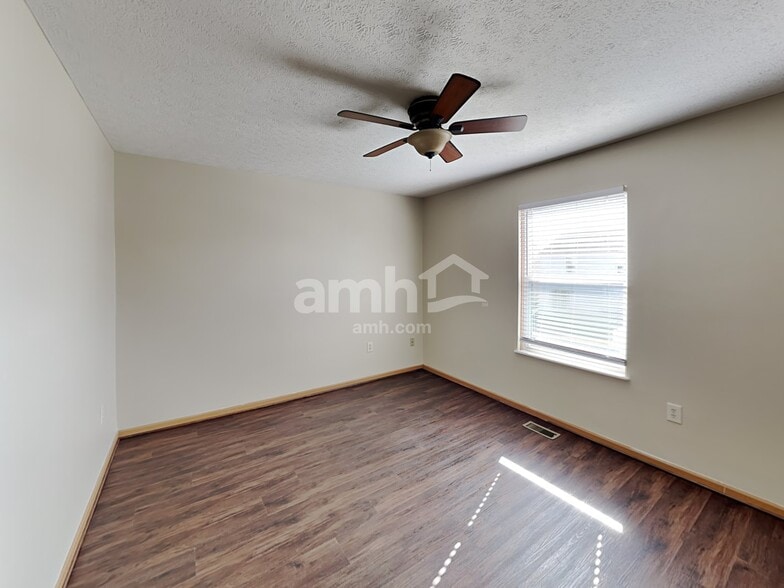 Building Photo - 6875 Tumbleweed Ln
