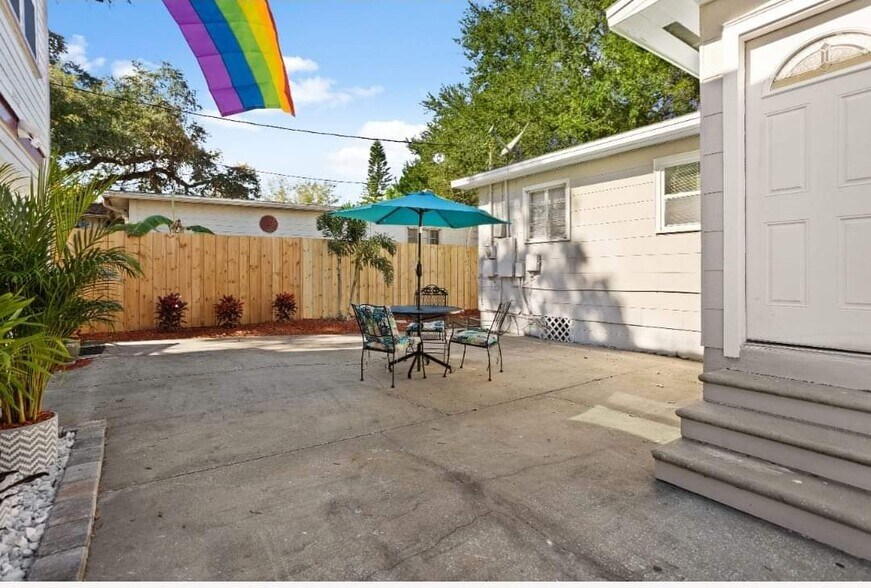 Building Photo - 3452 9th Ave N