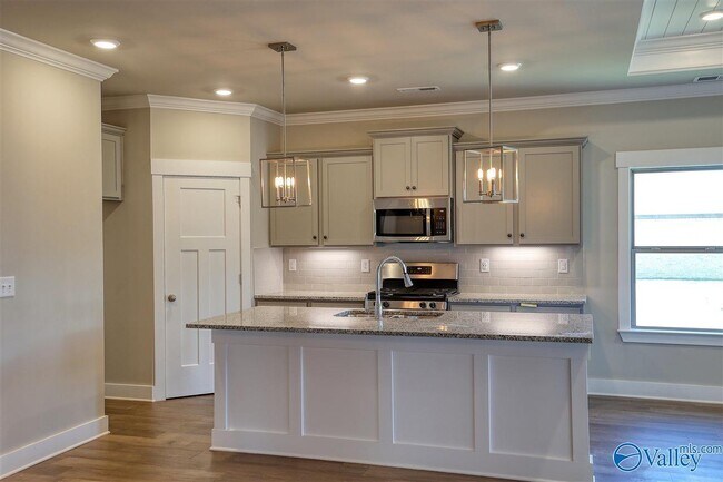 Building Photo - 115 Rio Grande Wy