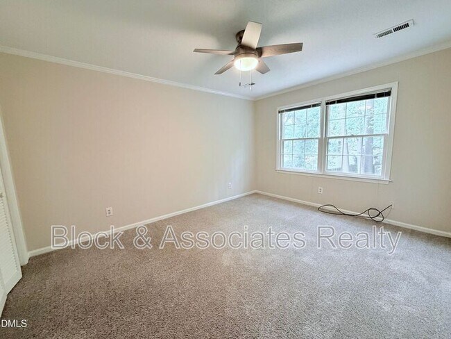 Building Photo - 200 Coachman Dr