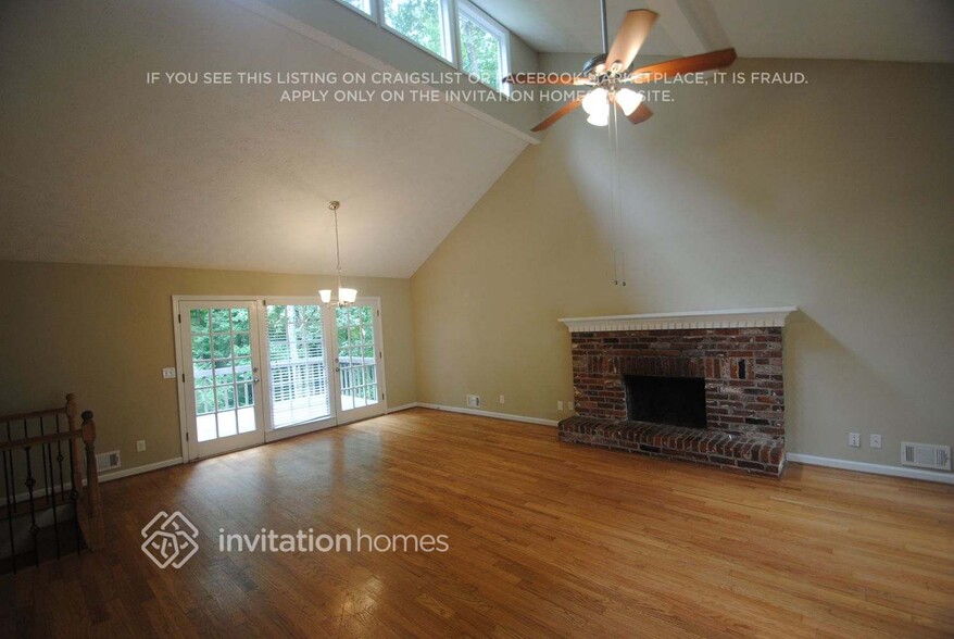 Building Photo - 100 Parkcreek Ct