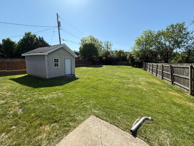 Building Photo - 1352 Canonero Dr