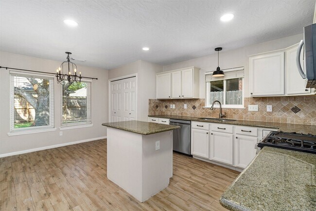 Building Photo - 2918 Abbey Field Dr