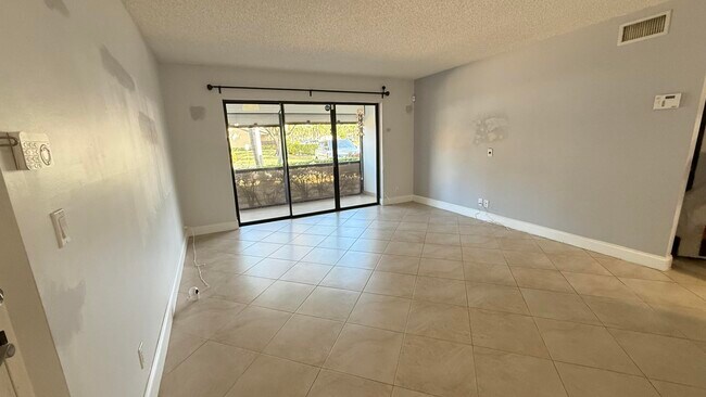 Building Photo - 614 Sea Pine Way