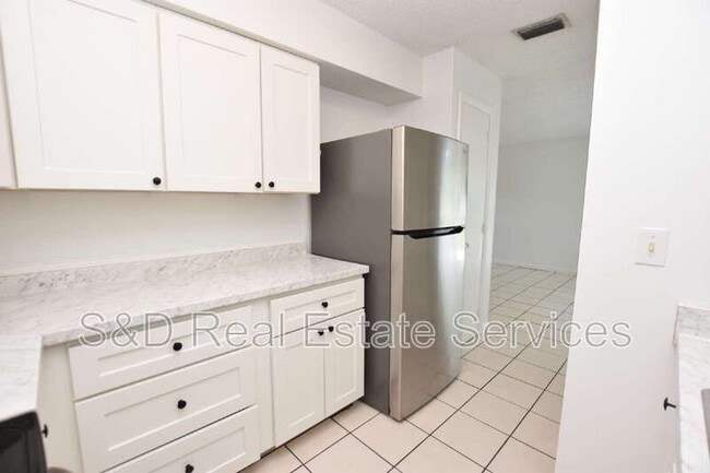 Building Photo - 4745 Dimbath Dr