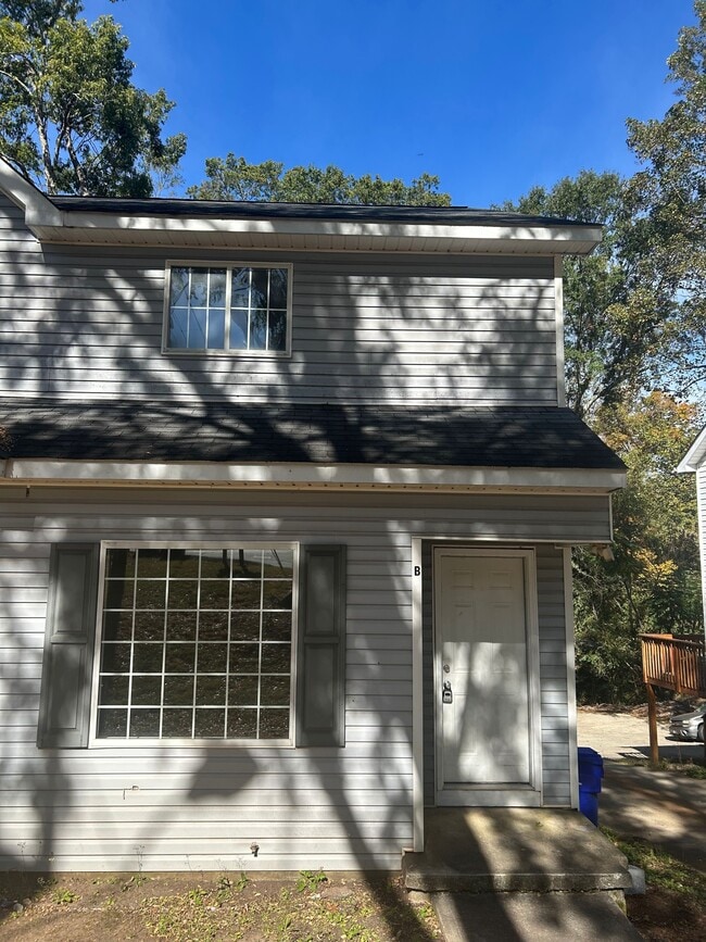 Building Photo - 21B 1st St