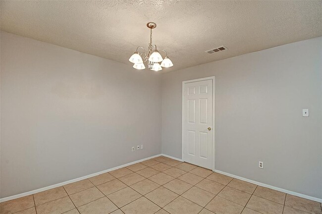 Building Photo - 11203 Doric Ct