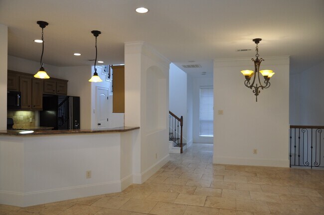 Building Photo - 5922 Burgoyne Dr.