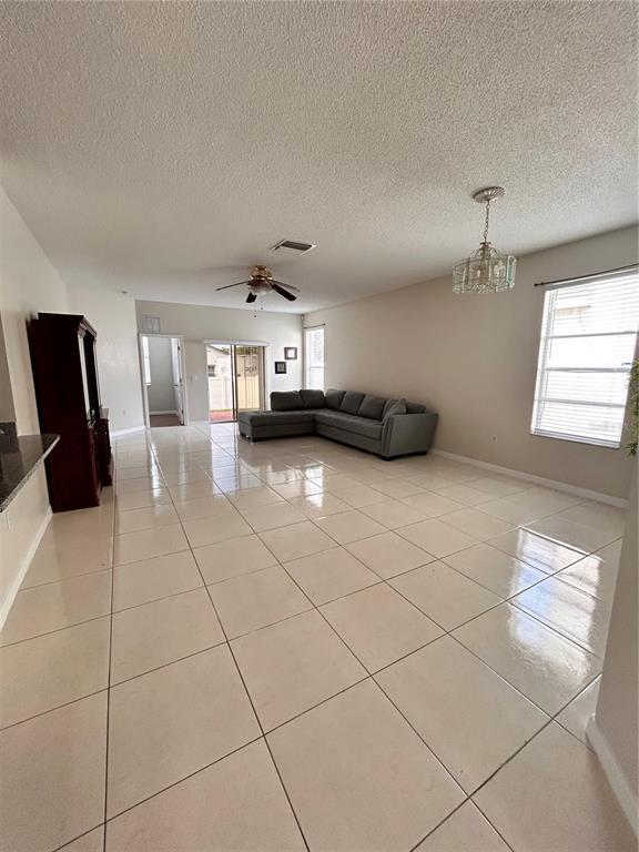 Building Photo - 5727 Vista Linda Dr