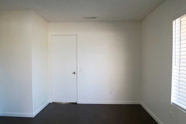 Building Photo - 80675 Harvard Ct