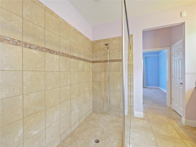 Building Photo - 4940 Palmetto Park Dr